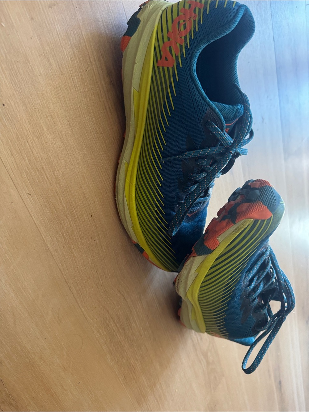 Hoka Torrent 2